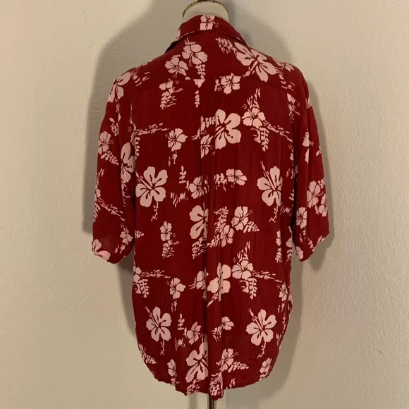 NWOT Hawaiian Pace Burgundy w/Pink Hibiscus Flowers Button Down Short Sleeve Top - Picture 4 of 6